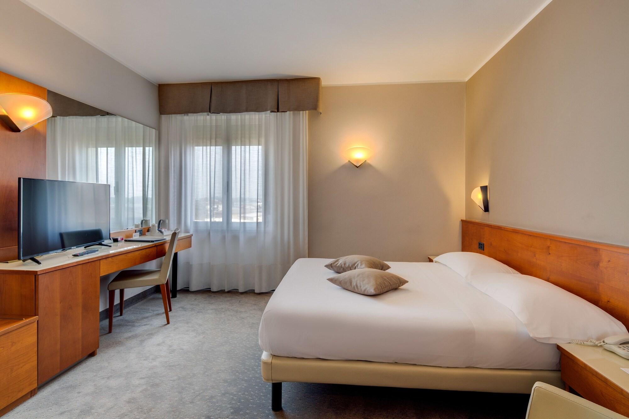 Best Western Hotel Turismo San Martino Buon Albergo Exterior photo