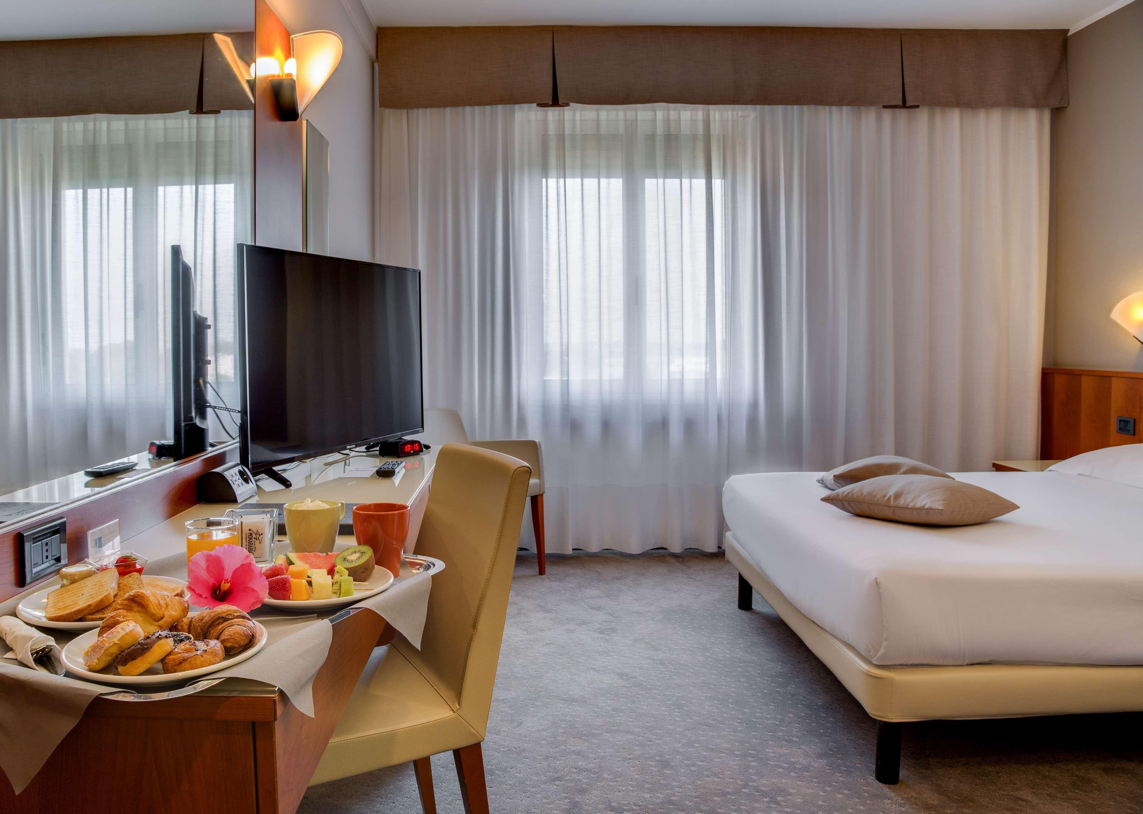 Best Western Hotel Turismo San Martino Buon Albergo Exterior photo