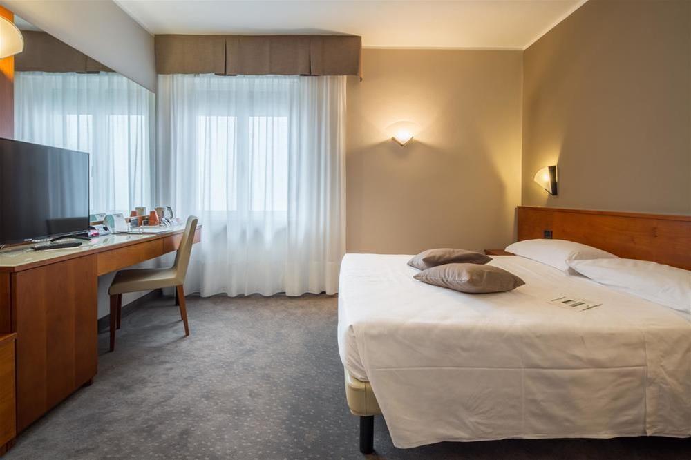 Best Western Hotel Turismo San Martino Buon Albergo Exterior photo